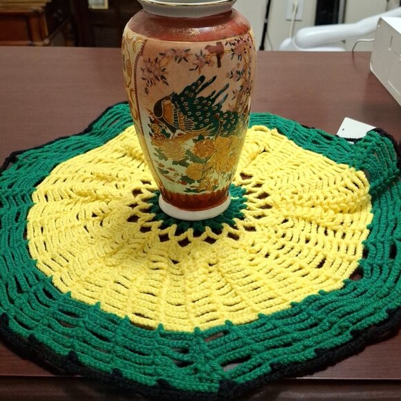 DOILY (LGE) - Picture 3 of 3